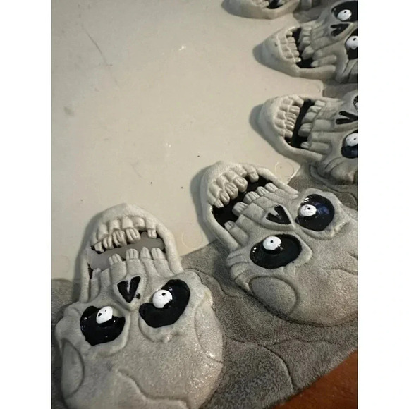 Large Skeleton Heads serving platter - Picture 4 of 7